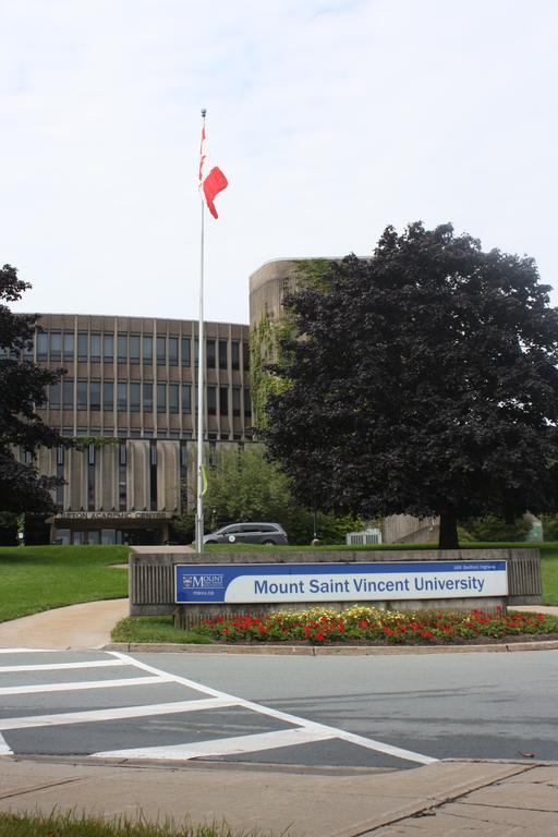 Mount Saint Vincent University هاليفاكس المظهر الخارجي الصورة